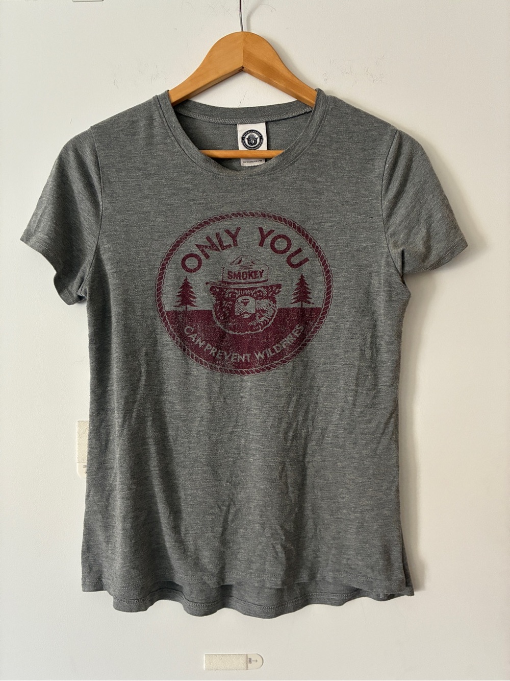 Vintage Smoky the Bear Women's Tee Size Small